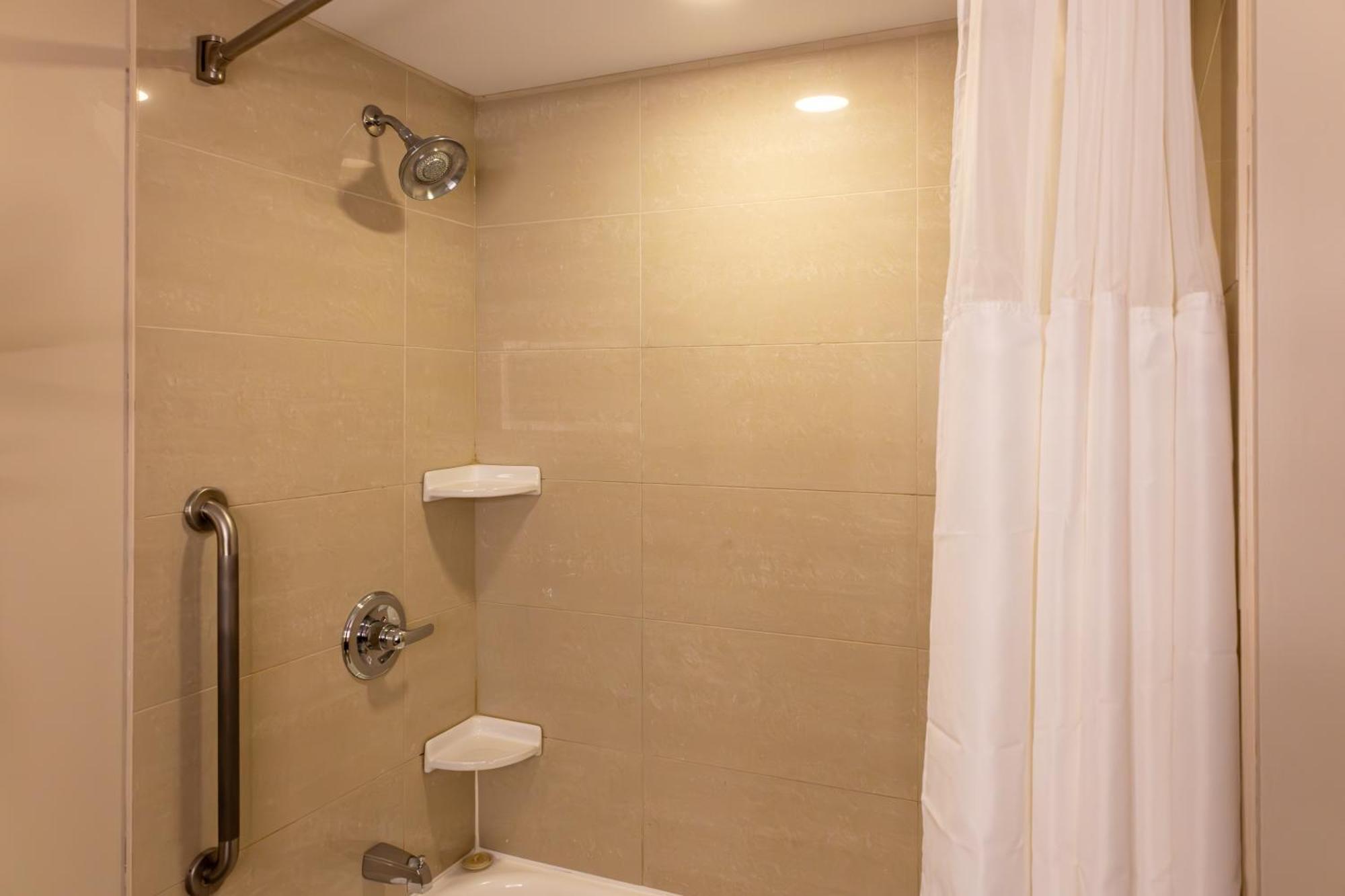 Holiday Inn Express Hotel & Suites Brockville By Ihg Εξωτερικό φωτογραφία