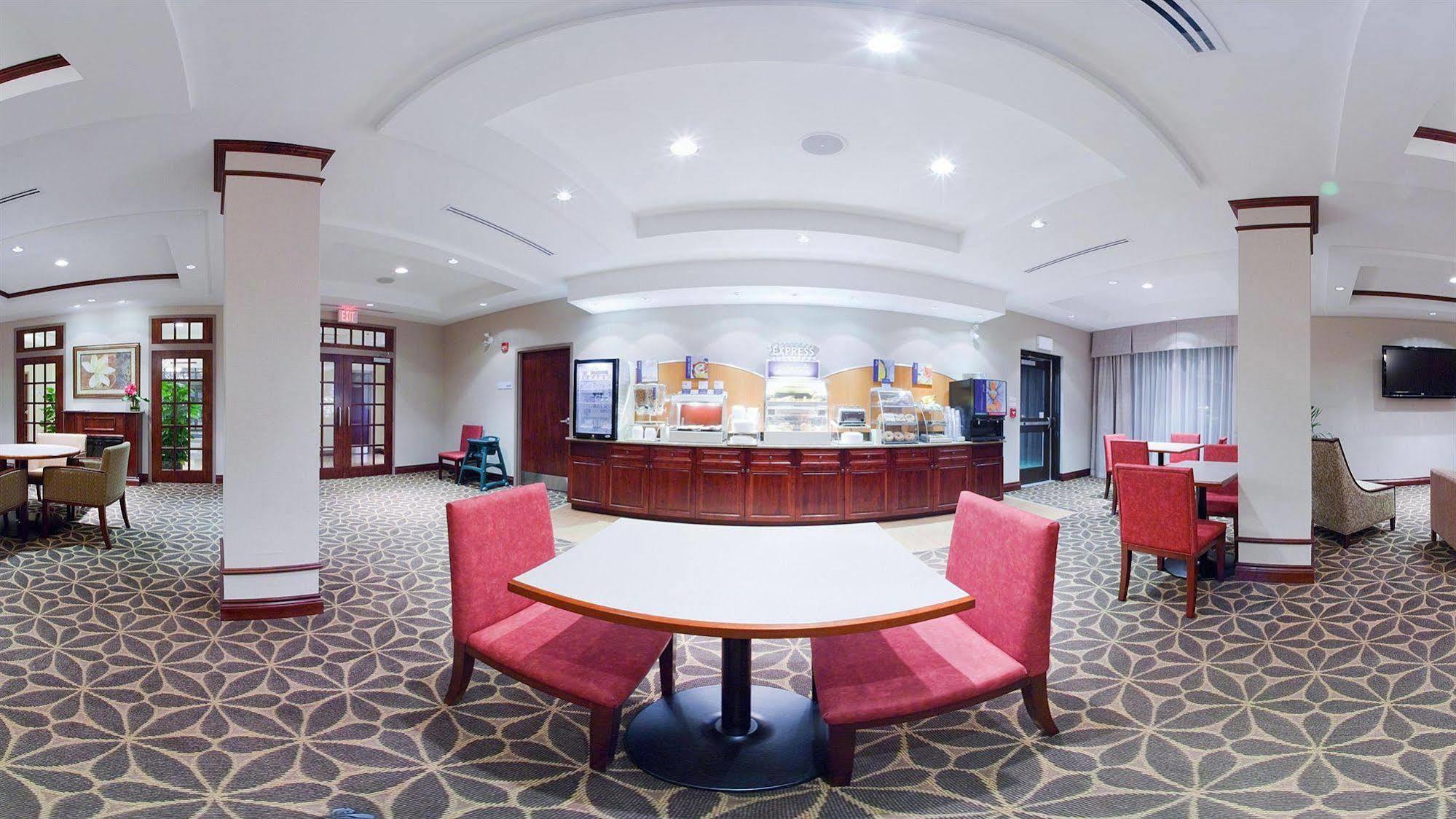 Holiday Inn Express Hotel & Suites Brockville By Ihg Εξωτερικό φωτογραφία